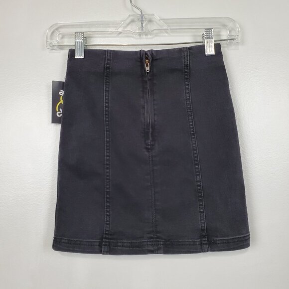 Art Class Girls Black Wash Stretchy Denim Jean Pencil Skirt NEW NWT Size M (7/8) - Picture 4 of 11